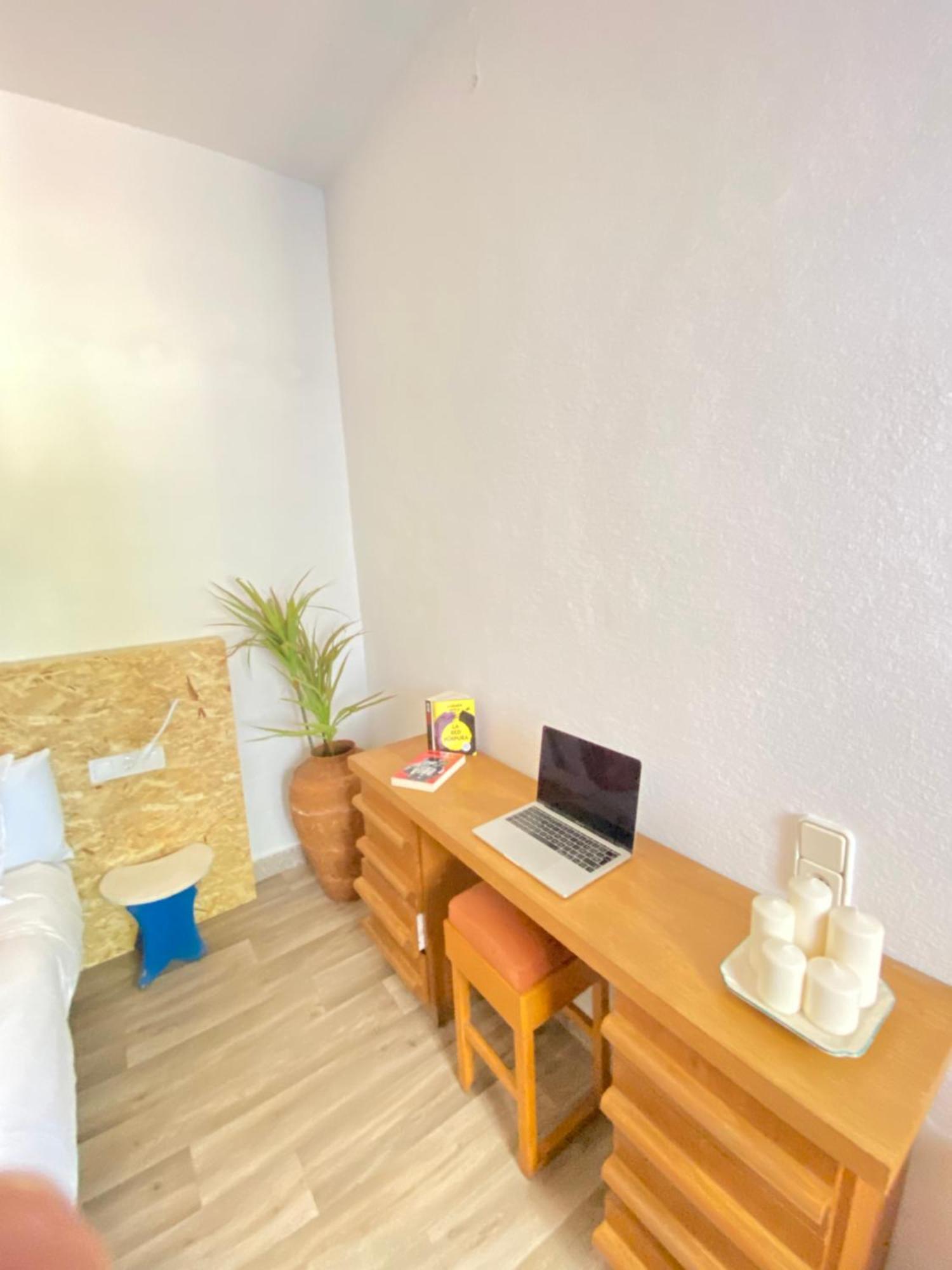Pink Lemon House Bed & Breakfast Elche Ngoại thất bức ảnh