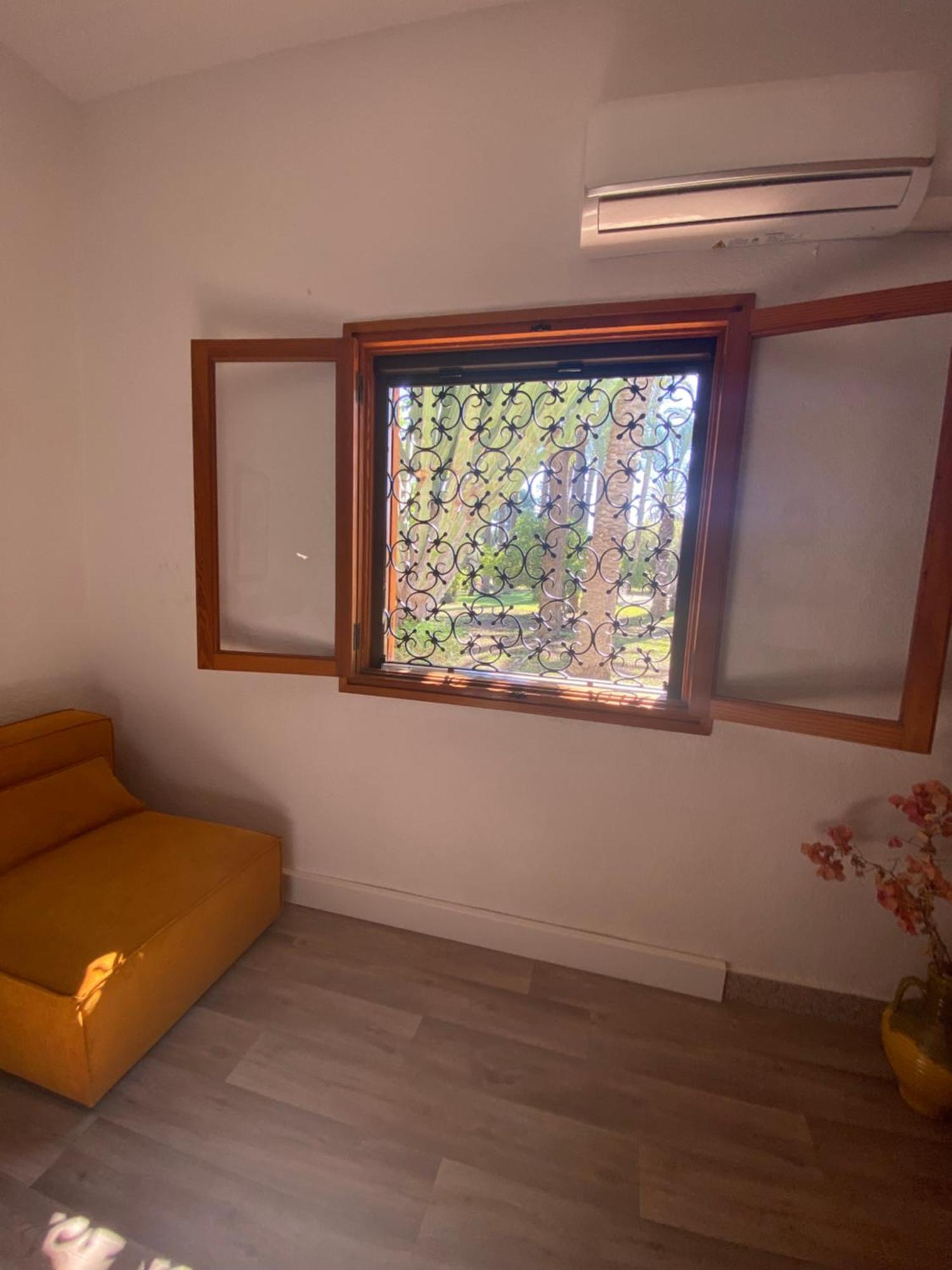 Pink Lemon House Bed & Breakfast Elche Ngoại thất bức ảnh
